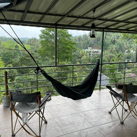 Letstay Vythiri Hill Palace Exteriör bild