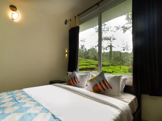 Letstay Vythiri Hill Palace Exteriör bild